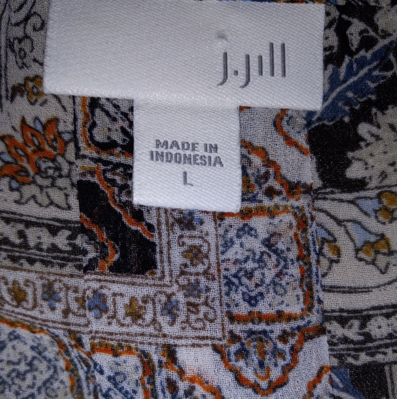 J Jill Geometric Patchwork Pattern Top - Picture 4 of 4